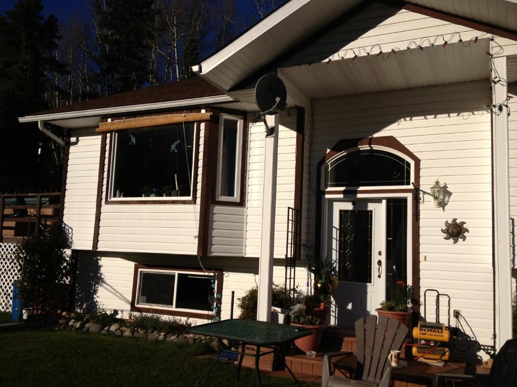 Silvern Lake Trail Bed And Breakfast Smithers Buitenkant foto