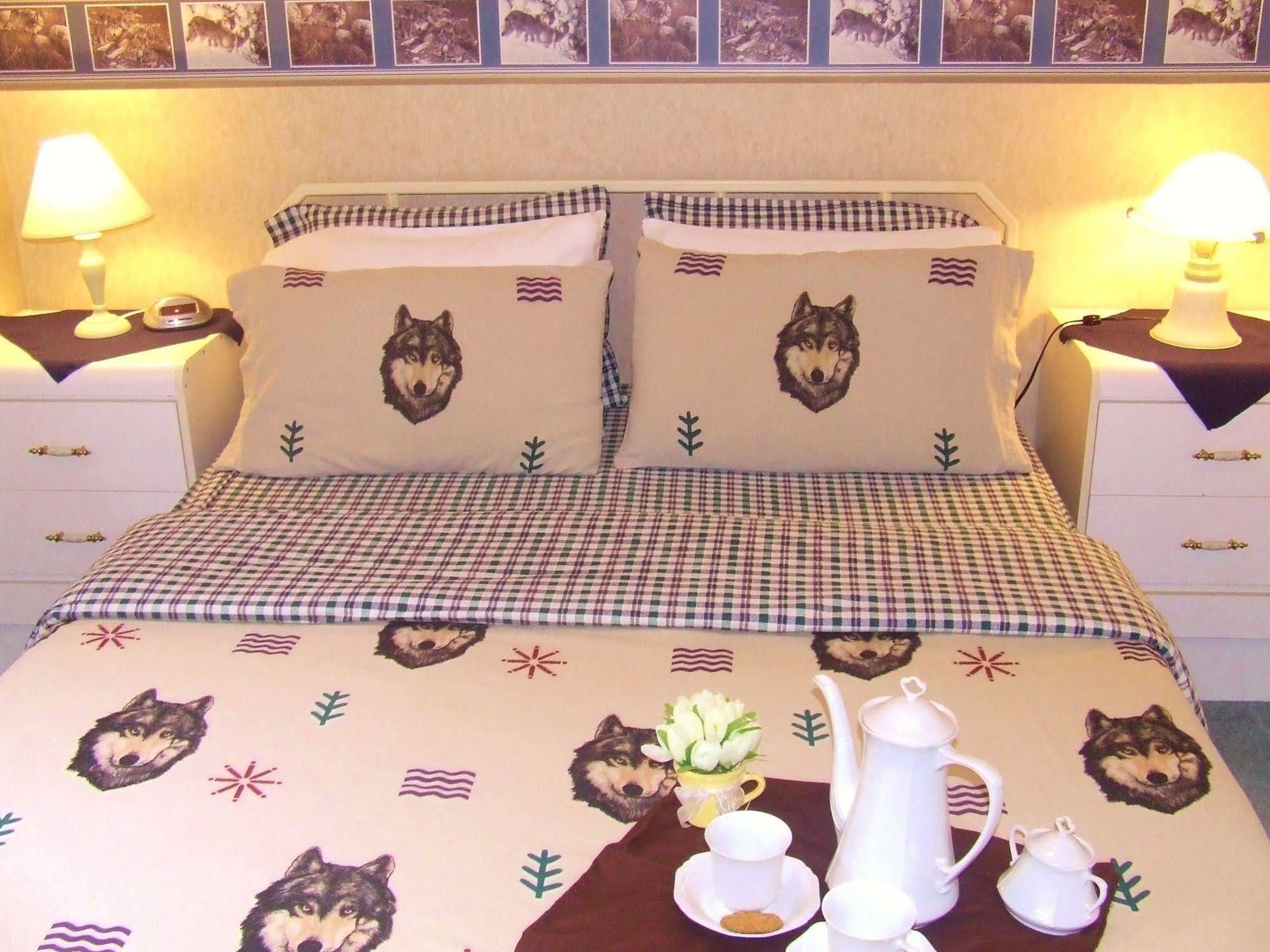 Silvern Lake Trail Bed And Breakfast Smithers Buitenkant foto