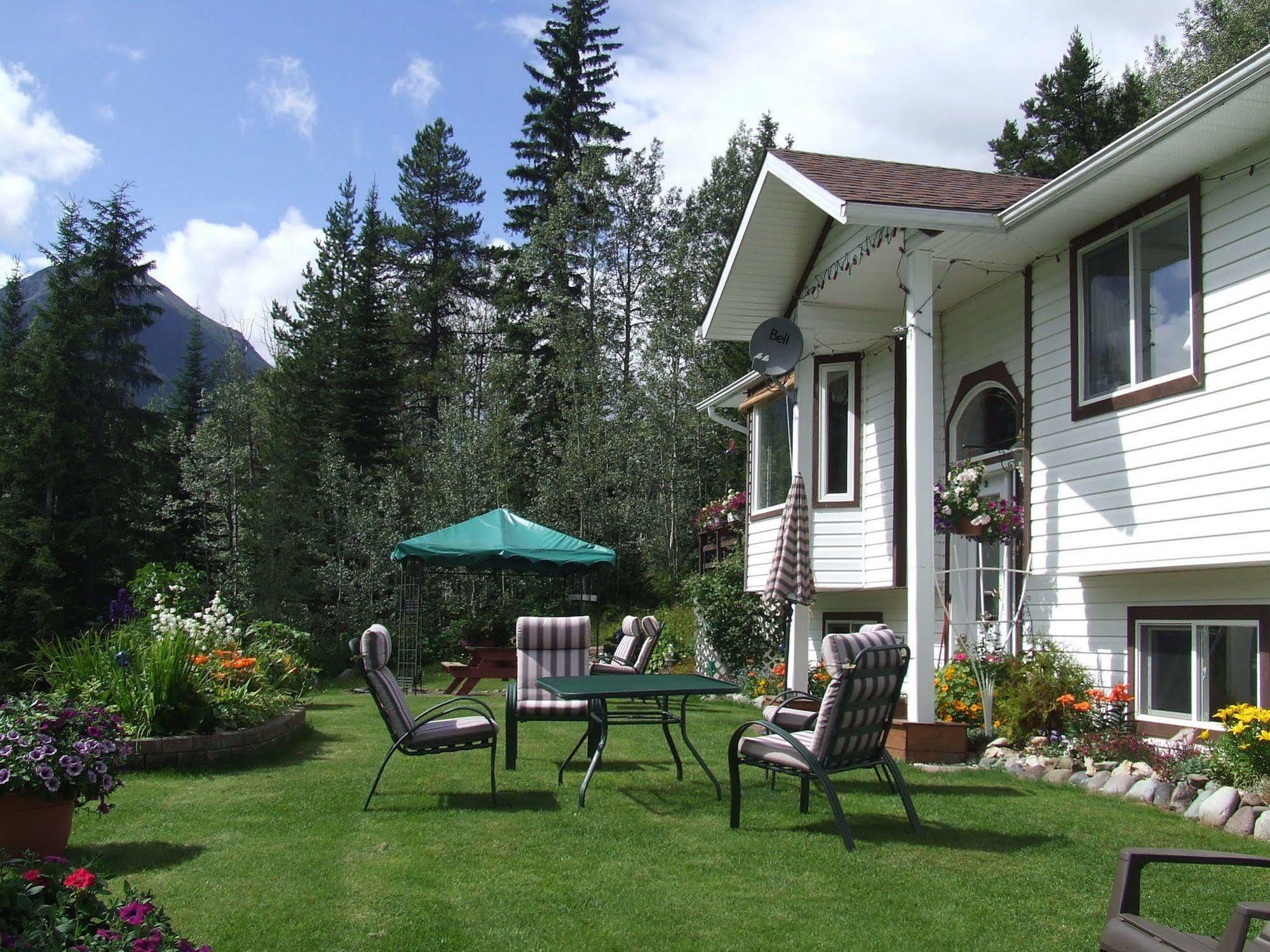 Silvern Lake Trail Bed And Breakfast Smithers Buitenkant foto